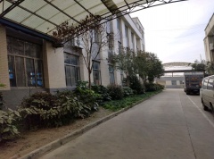 港閘區(qū)廠房出租，靠近南通理工學(xué)院，一棟3層，有電梯