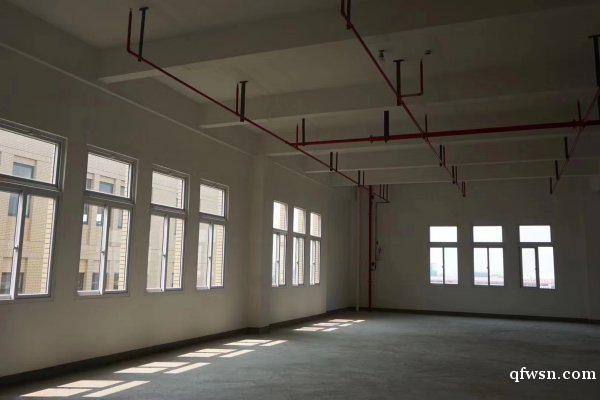通州高新區(qū)標(biāo)準(zhǔn)廠房出租 單層2000平有底樓 可分租 非中介 通州高新區(qū)標(biāo)準(zhǔn)廠房出租 單層2000平有底樓 可分租 非中介