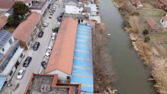 如東童店人民路廠房，兩層，靠高速口，交通方便，可出售