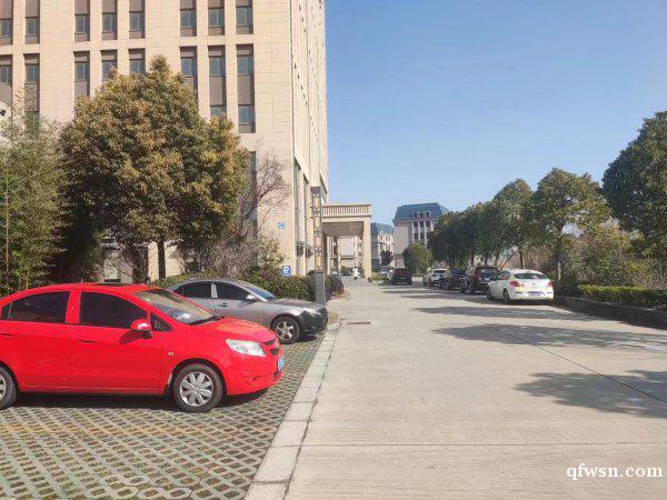 出租港閘辦公樓倉庫廠房 無中介費(fèi) 歡迎咨詢 出租港閘辦公樓倉庫廠房 無中介費(fèi) 歡迎咨詢