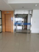 通京大道335號廠房招租。交通方便，變壓器容量大，有兩證。